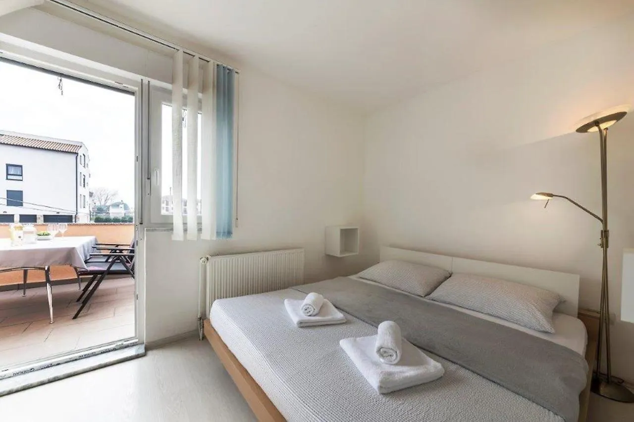 Apartment Dubravka Near The Sandy Beach Medulin Kroatien
