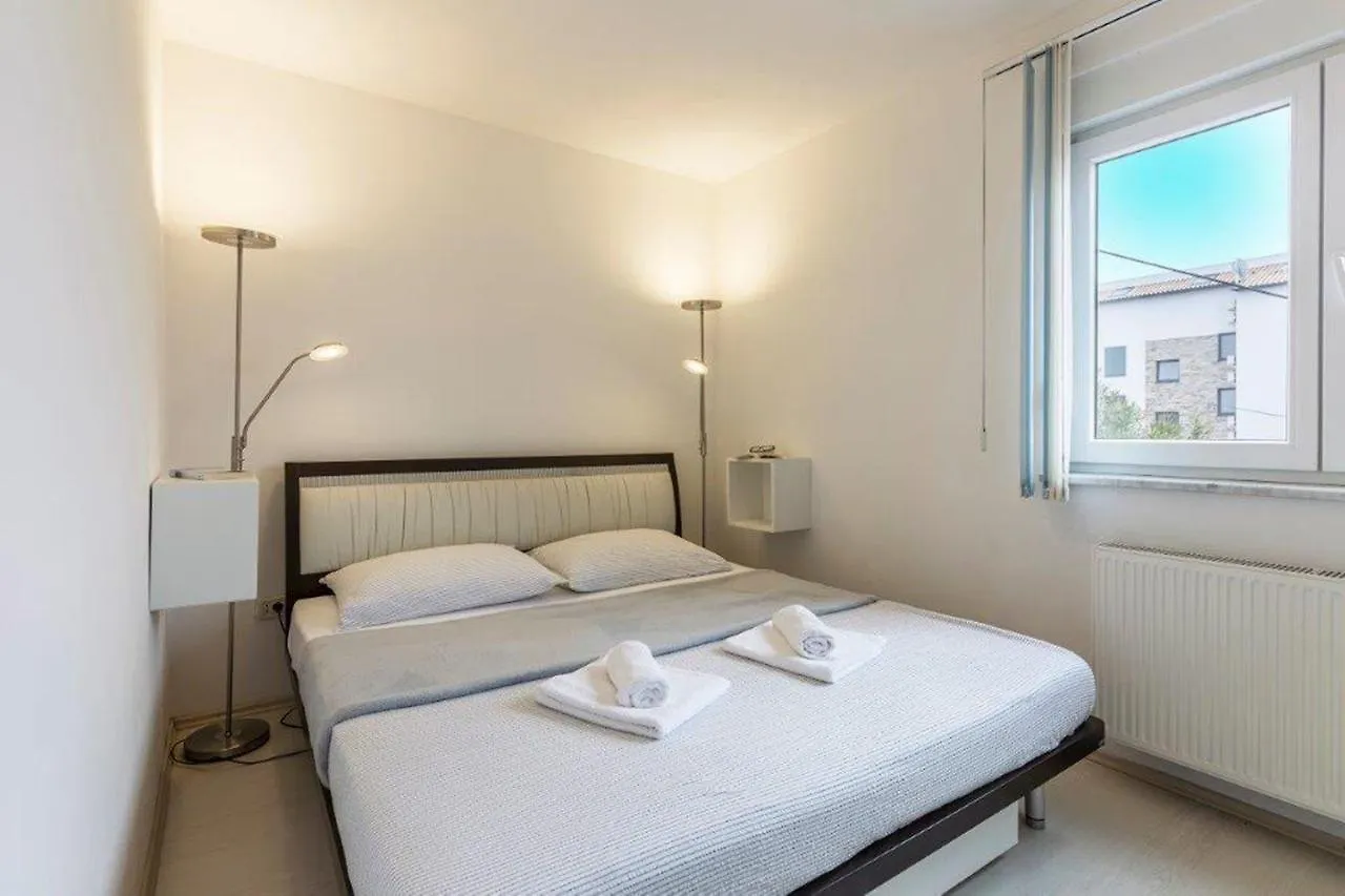 Apartment Dubravka Near The Sandy Beach Medulin
