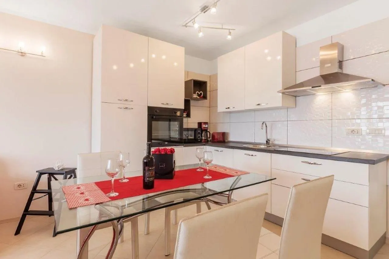 Apartment Dubravka Near The Sandy Beach Medulin