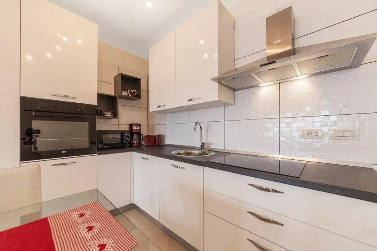 Apartment Dubravka Near The Sandy Beach Medulin