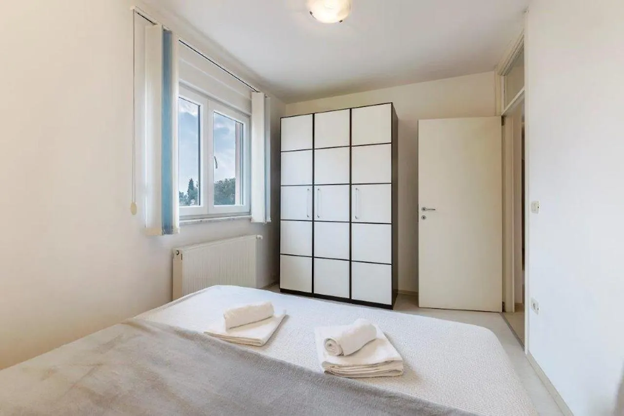 Apartment Dubravka Near The Sandy Beach Medulin